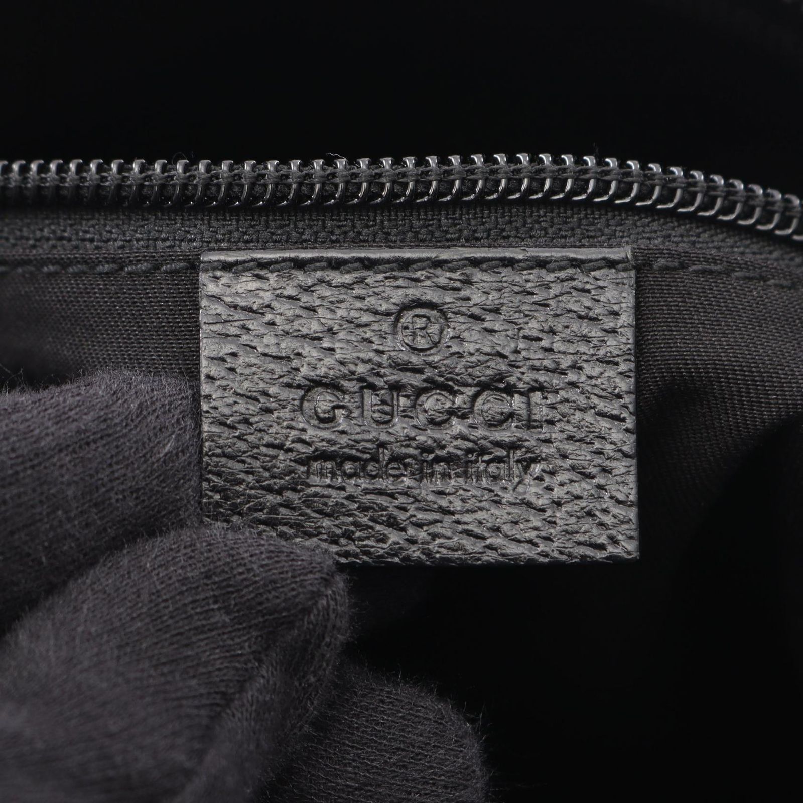 【美品】グッチ　ショルダーバッグ　GGキャンバス　ロゴプレート　114273 グッチ GUCCI ショルダーバッグ GGキャンバス 114273 ブラック