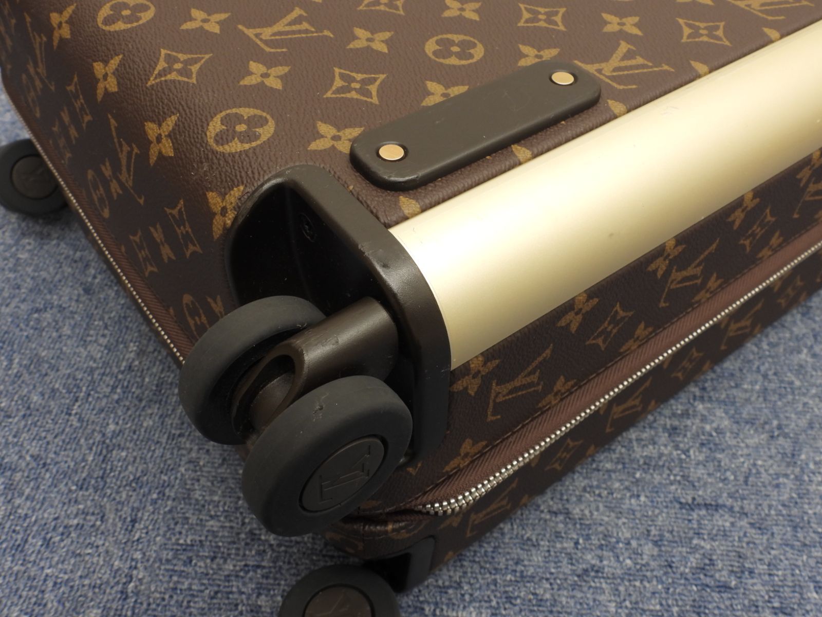 ルイヴィトン ホライゾン50 M23209 モノグラム 四輪キャリーバッグ トロリーケース DR4118