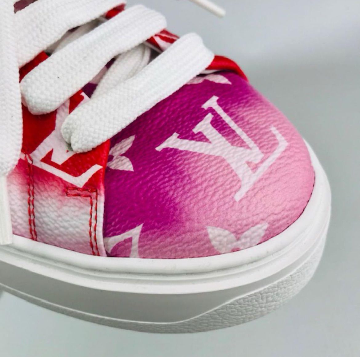 極美品☆LOUIS VUITTON・ルイヴィトン タイムアウトライン レディース