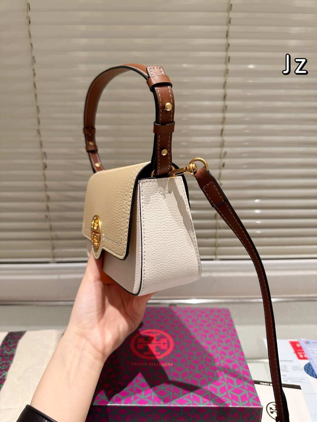 【極美品】【TORY BURCH】ビジネスバッグ　牛革　メンズ　レディース 楽天市場】トリーバーチ トートバッグ レディース 大きめ
