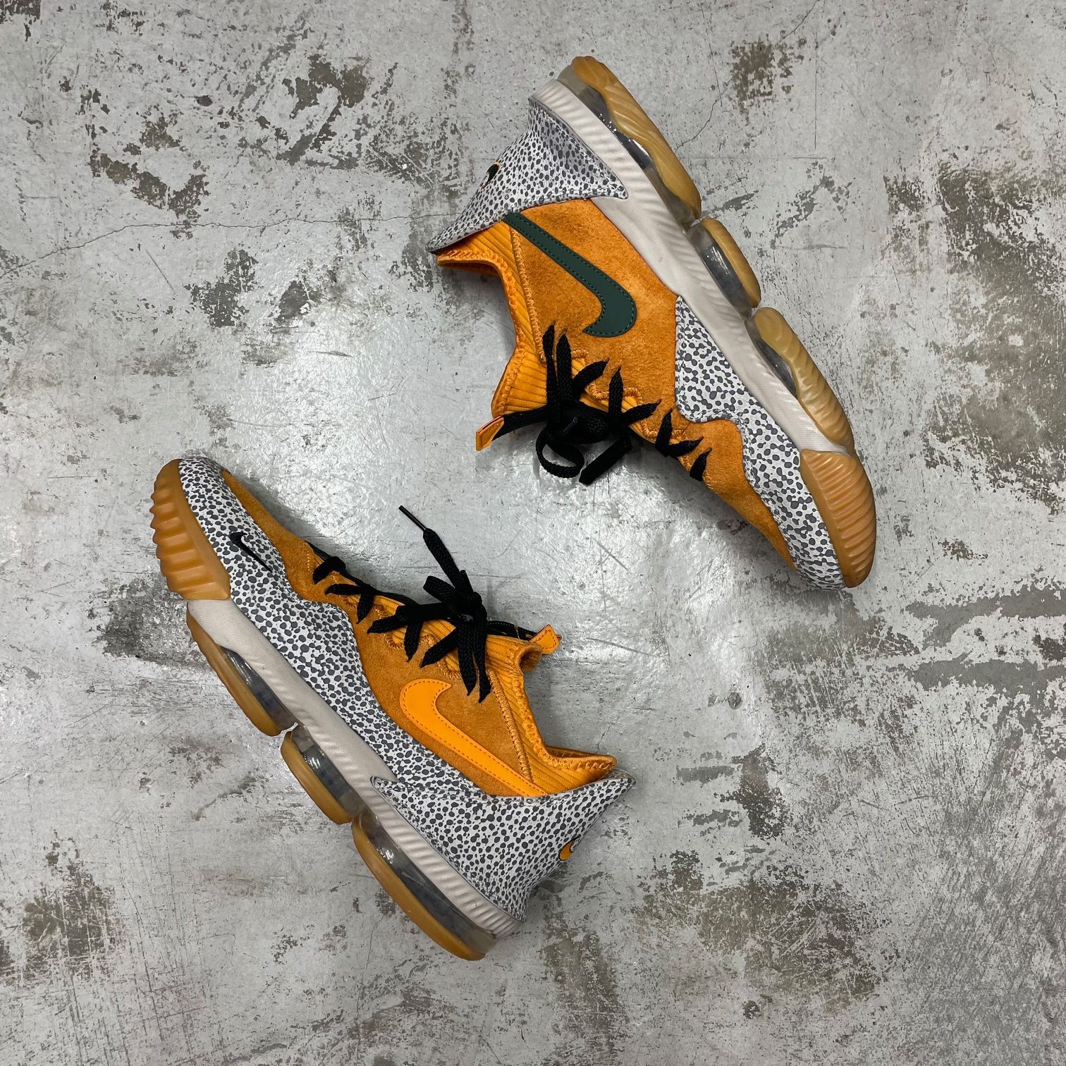 ATMOS × NIKE LEBRON 16 LOW 