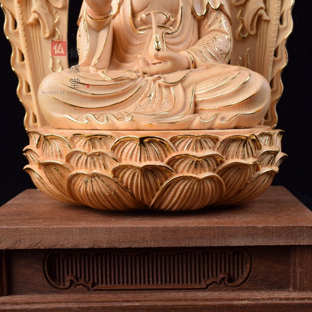 修縁堂】大迫力 木彫仏像 大梵天座像 彫刻 本金 切金 難く