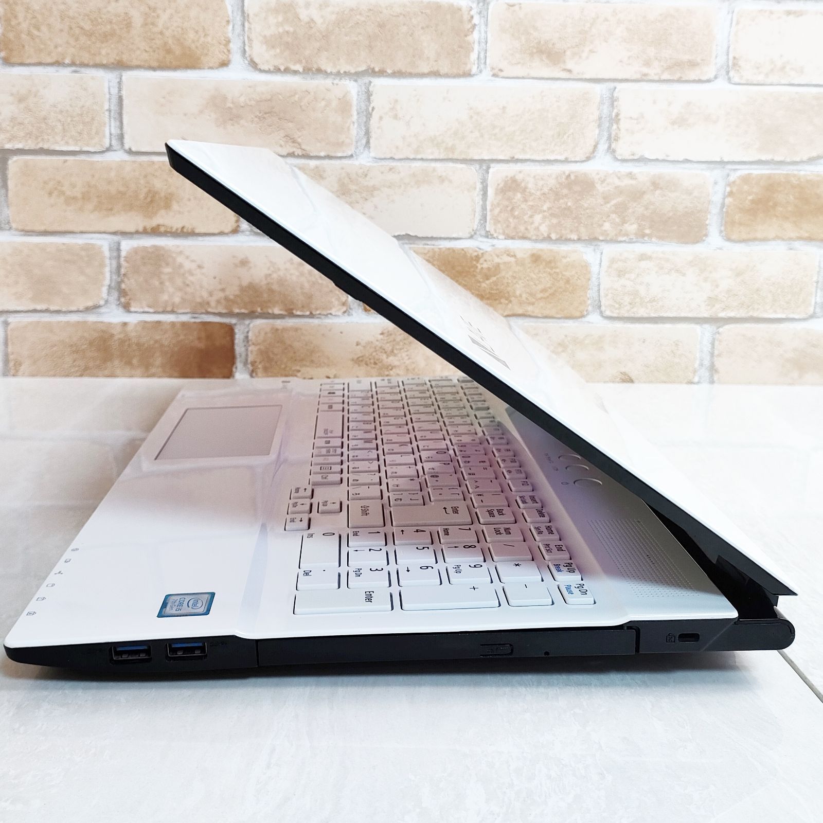 新品SSD258GB/メモリ8GB☆初心者OK！Win11ノートパソコン☆Y01 新品SSD258GB/メモリ8GB☆初心者OK！Win11ノートパソコン☆Y01