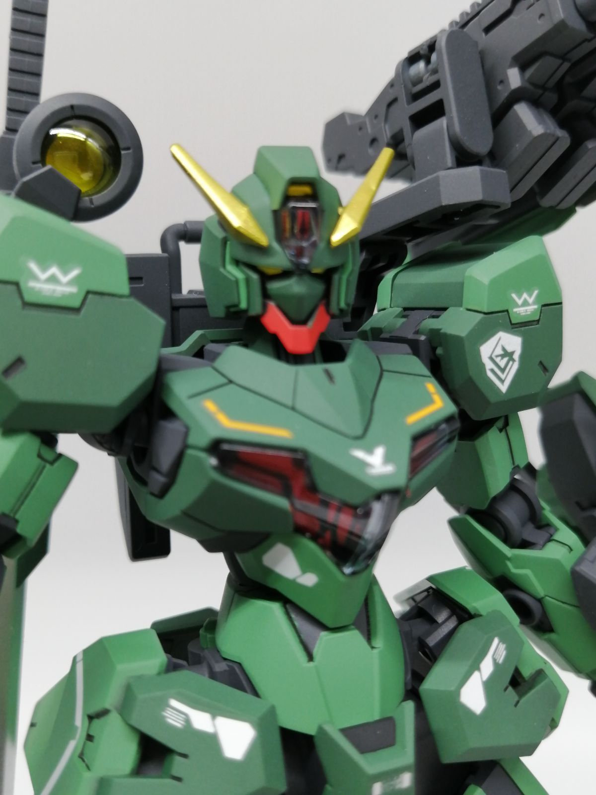 HG ガンプラ　ミキシング　水星の魔女　完成品 HG 1/144 コマンドガンヴォルヴァ ガンプラ 完成品 水星の魔女