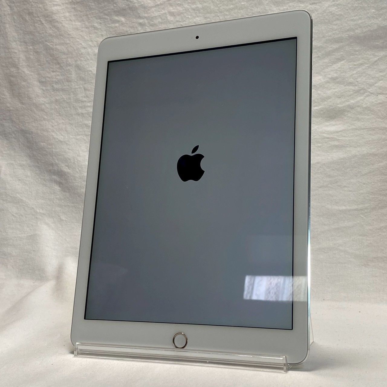 Apple iPad Air シルバー 本体と箱付き Apple iPad Air2シルバー 本体