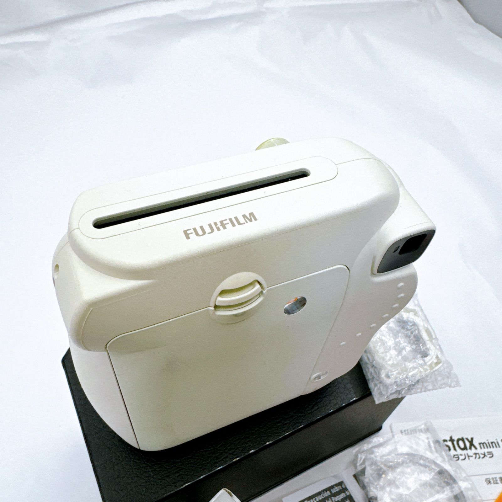 富士フィルム FUJIFILM チェキ インスタックス ミニ instax mini 8+ インスタントカメラ バニラ vanilla 箱・ストラップ付き 動作確認済み