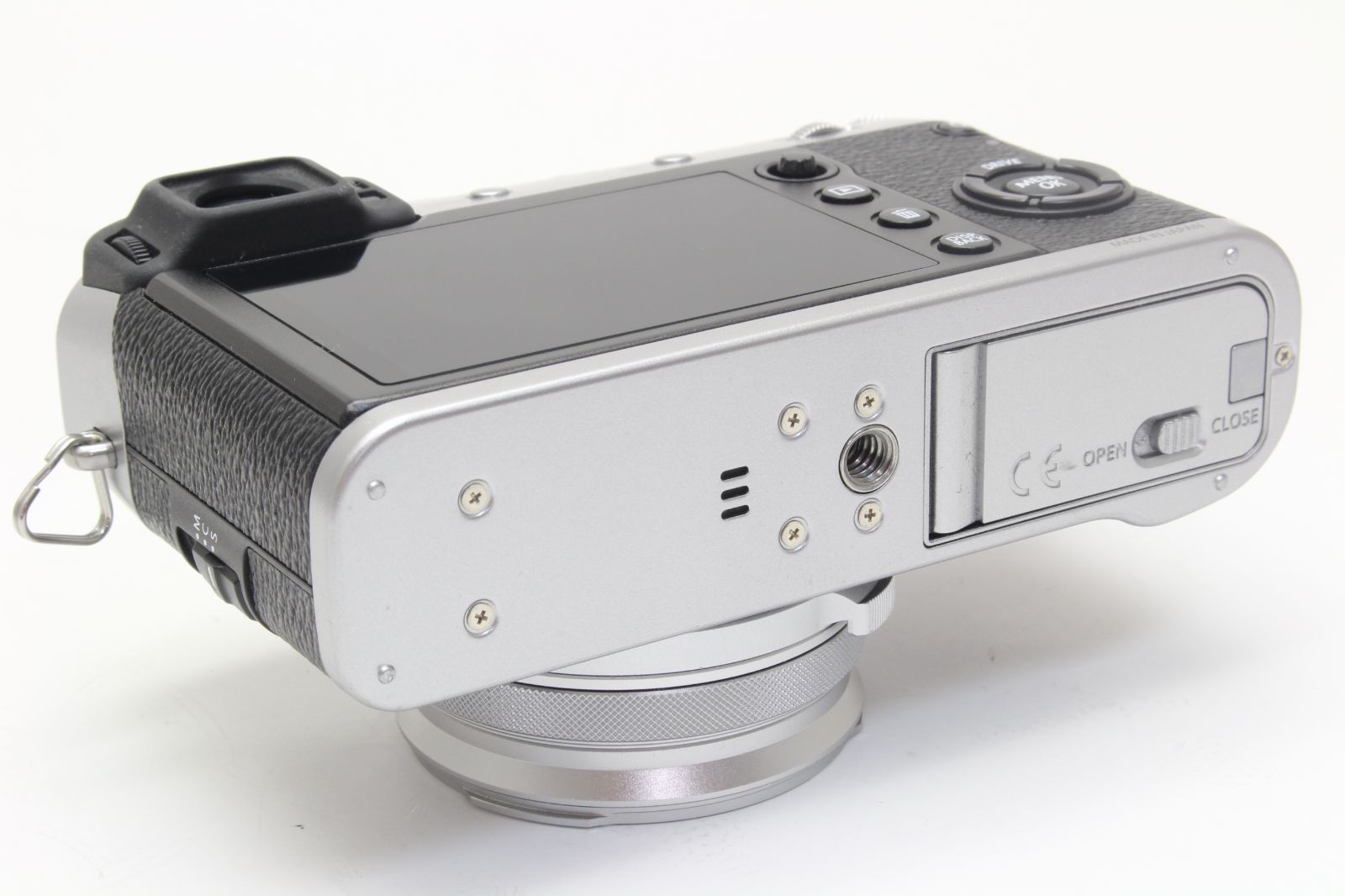 A (美品) FUJIFILM 富士フィルム X100F シルバー ショット数約