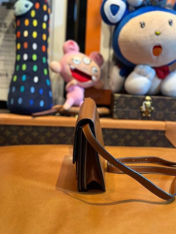 ブラウン レザー