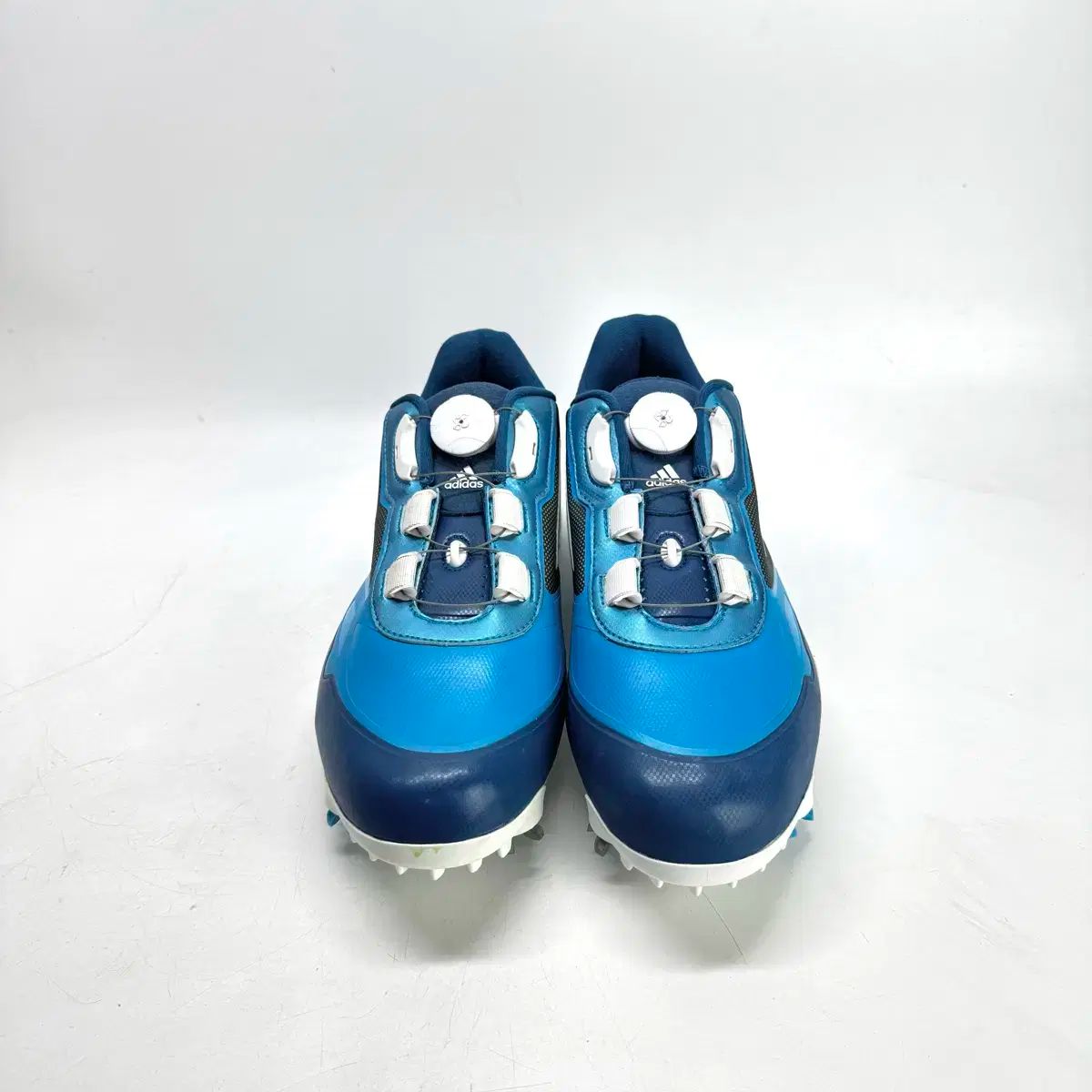 ゴルフシューズ