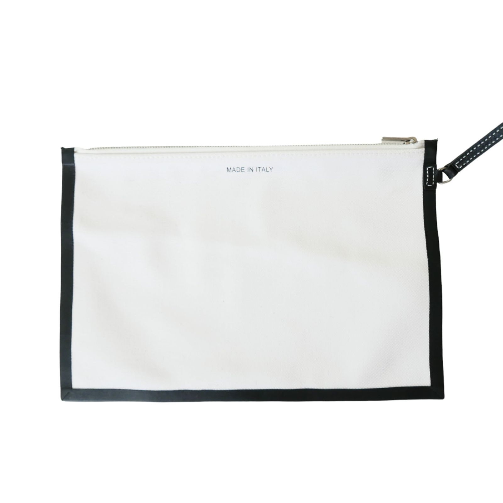 CELINE キャンバスバッグ ホワイト セリーヌ「トリオンフ キャンバス」バッグに新色ホワイト
