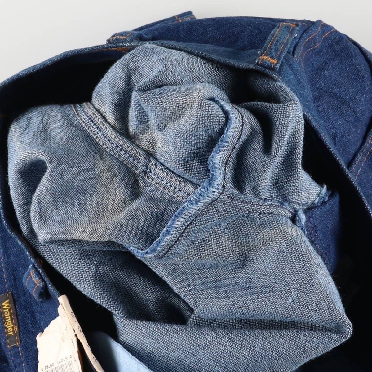 ストレートデニムパンツ