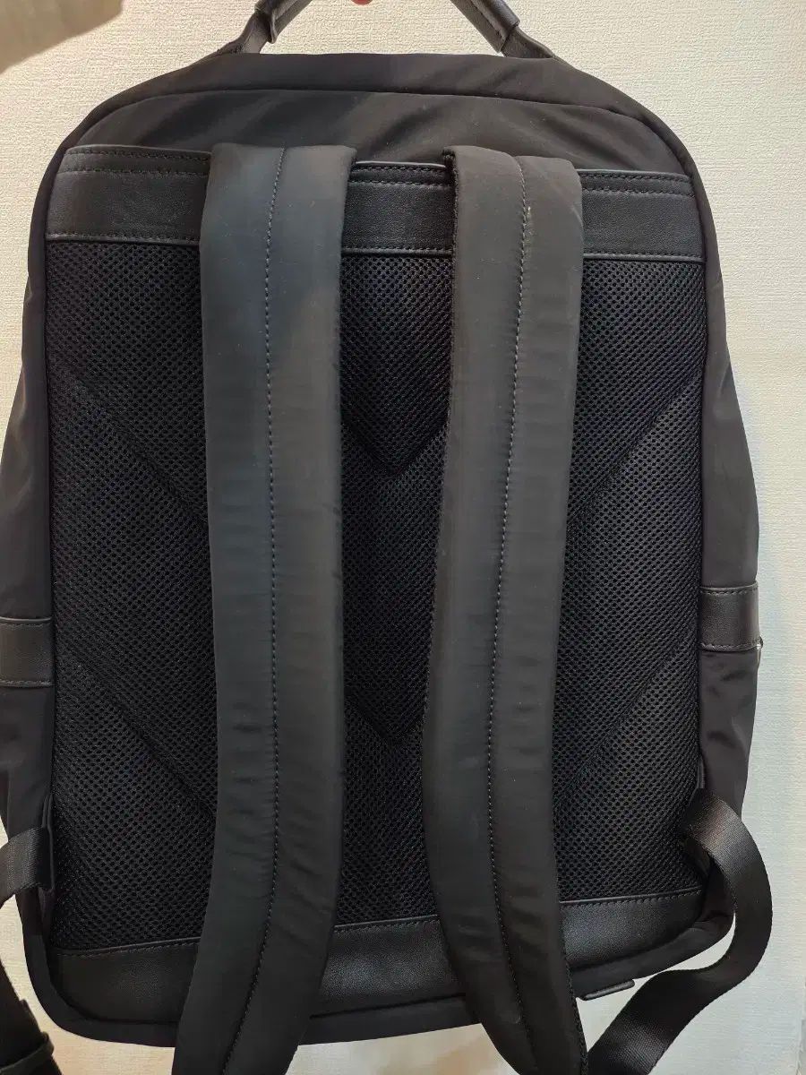 ハンサム ルーズ アンド ラウンジ バックパック