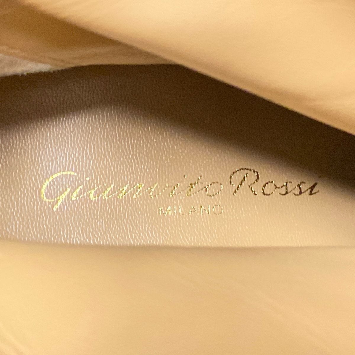 Rossi ジャンヴィト