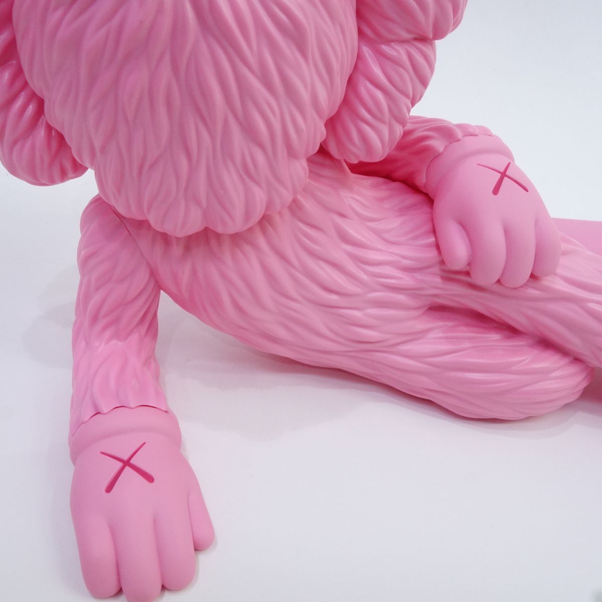 メディコムトイ KAWS カウズ Time Off Pink フィギュア ※中古 - メルカリ