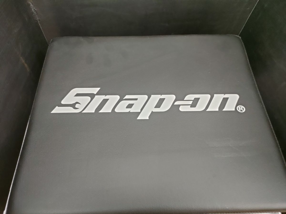 ▽【中古】スナップオン Snap-on バン型 シートクリーパー 工具箱 限定品 長期保管品 美品 - メルカリ