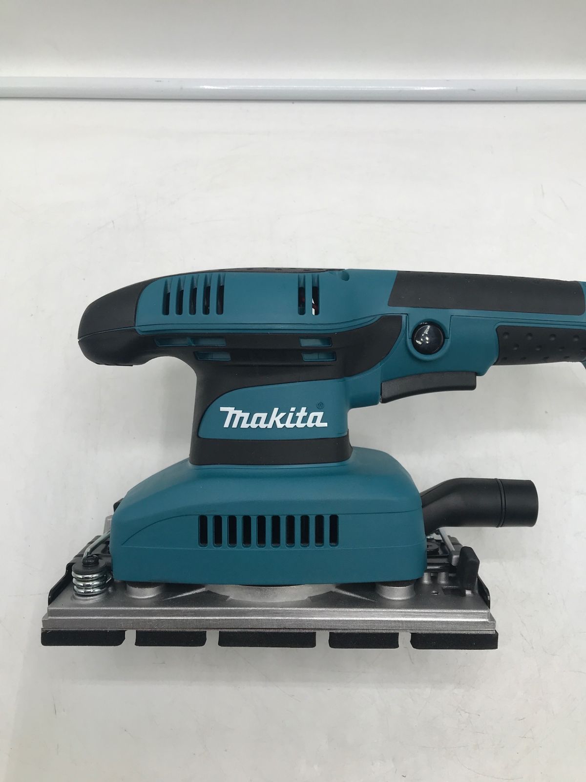 Makita 仕上げサンダ　B03710 Makita Sheet Finishing Sander, 1/3 In, 1.7 A, Teal (BO3710
