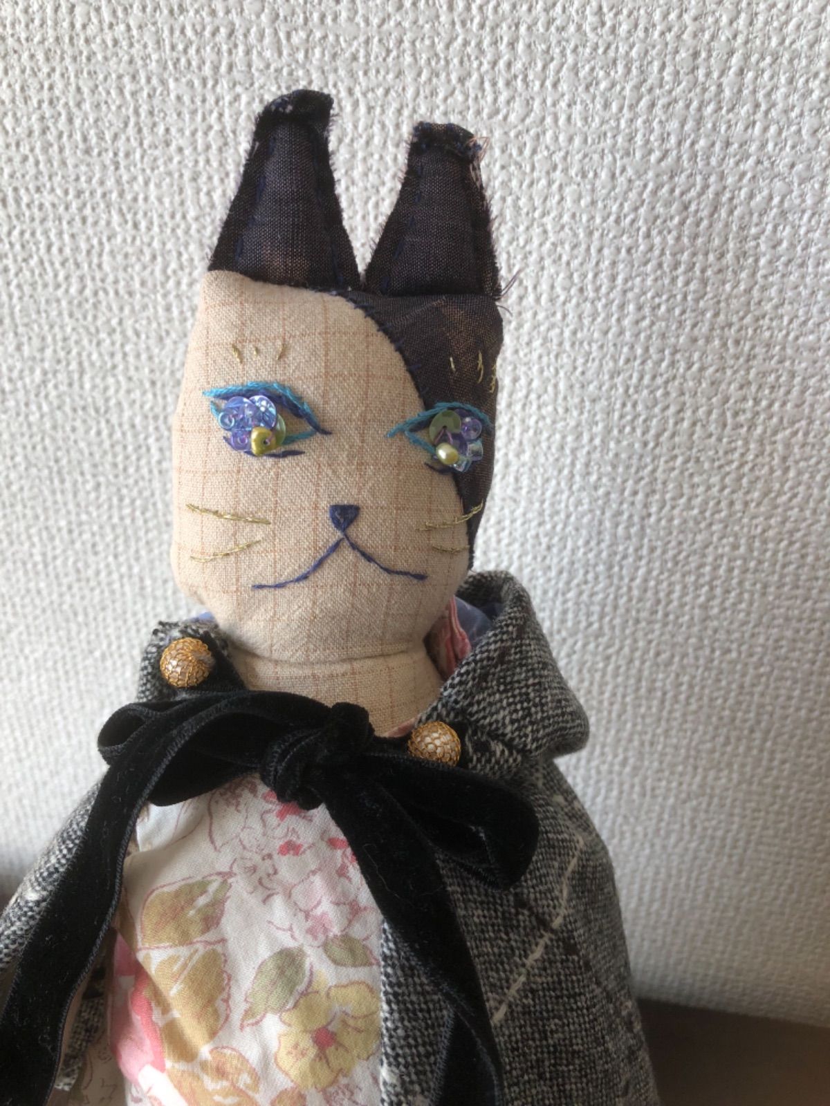 ハンドメイドにゃんこドール／マントの少女