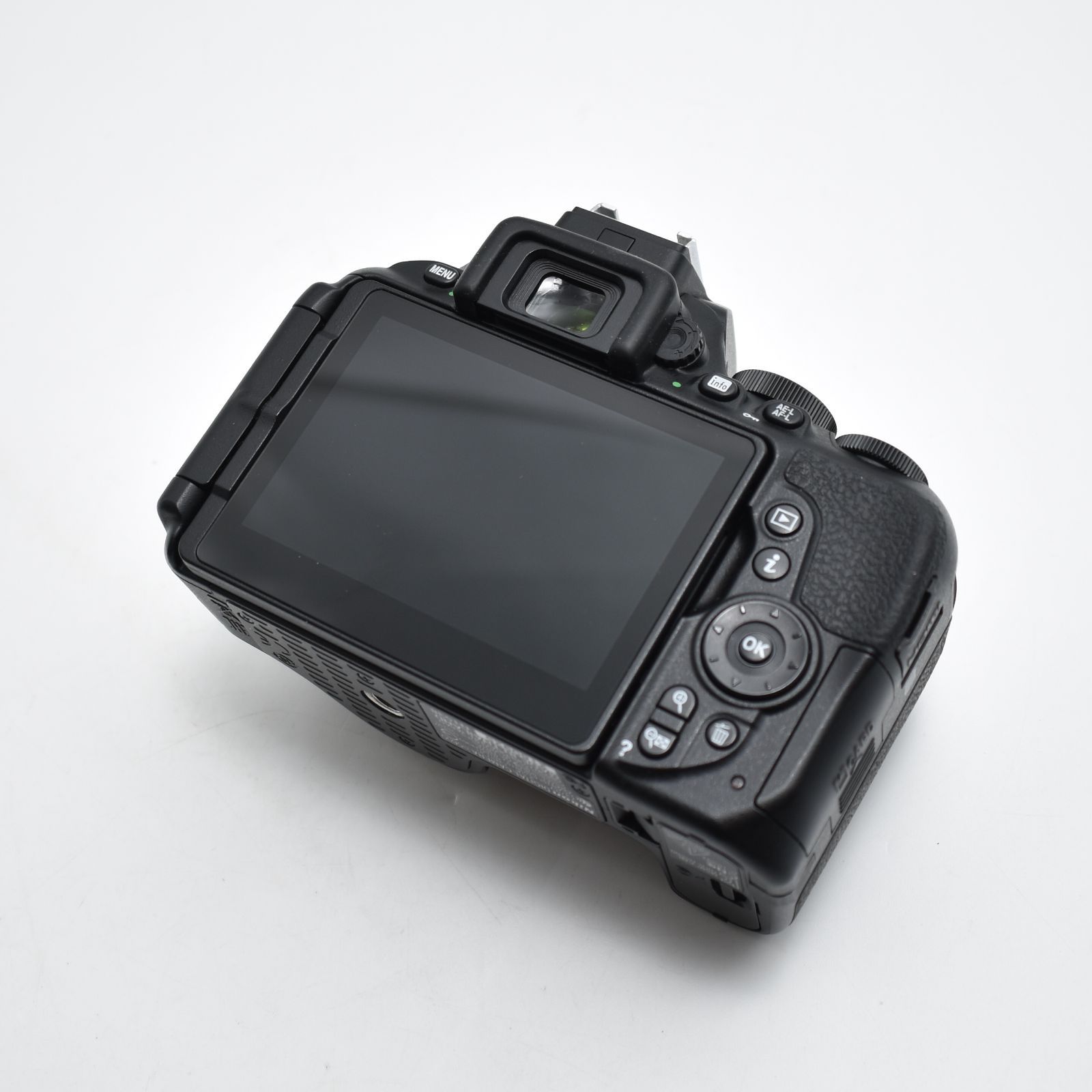 激安　Nikonデジタル一眼レフカメラ D5600 18-140VR Amazon | Nikon デジタル一眼レフカメラ D5600 18-140 VR レンズキット