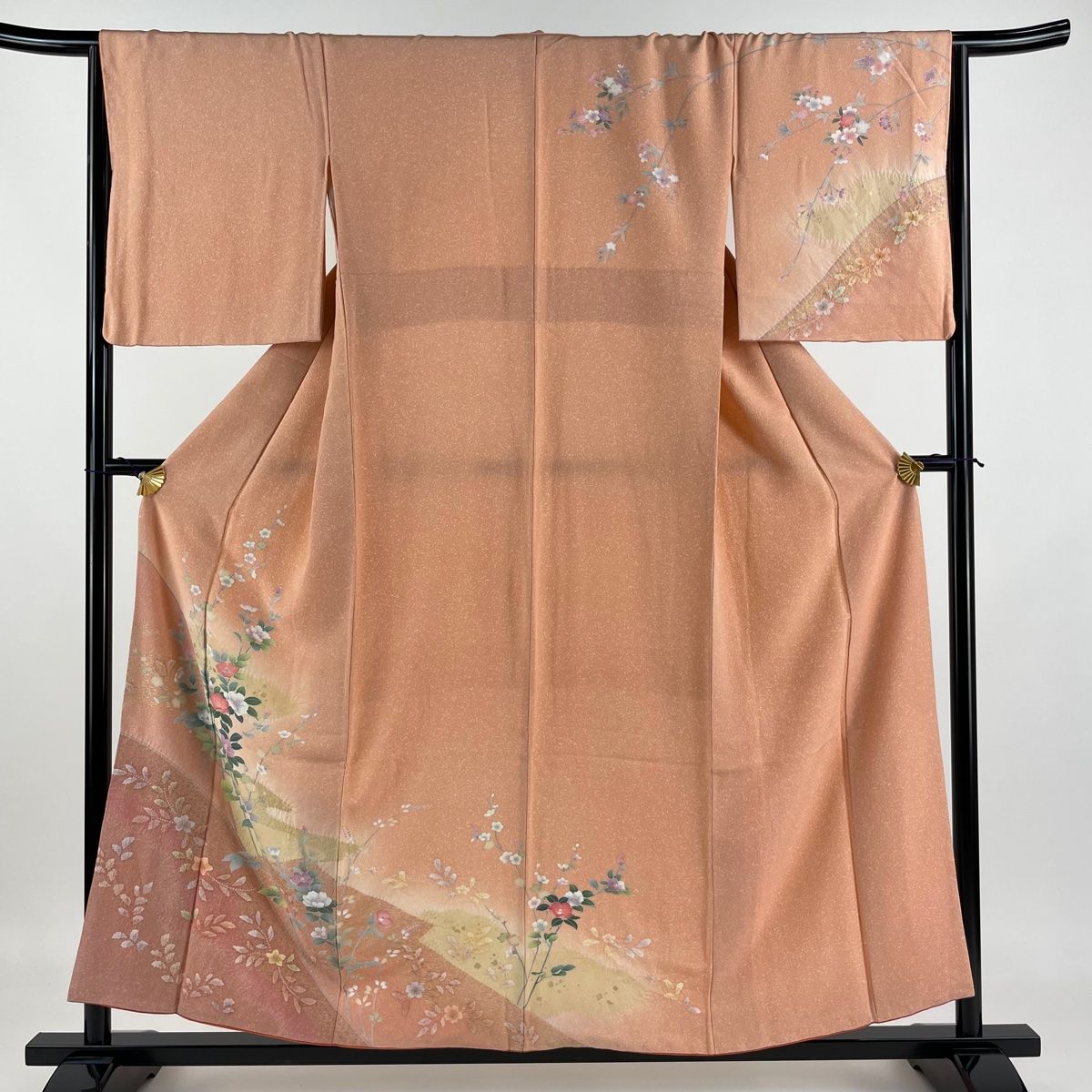 訪問着 身丈157.5cm 裄丈65cm M 袷 鈴乃屋 椿 霞 絞り 金彩 サーモン 