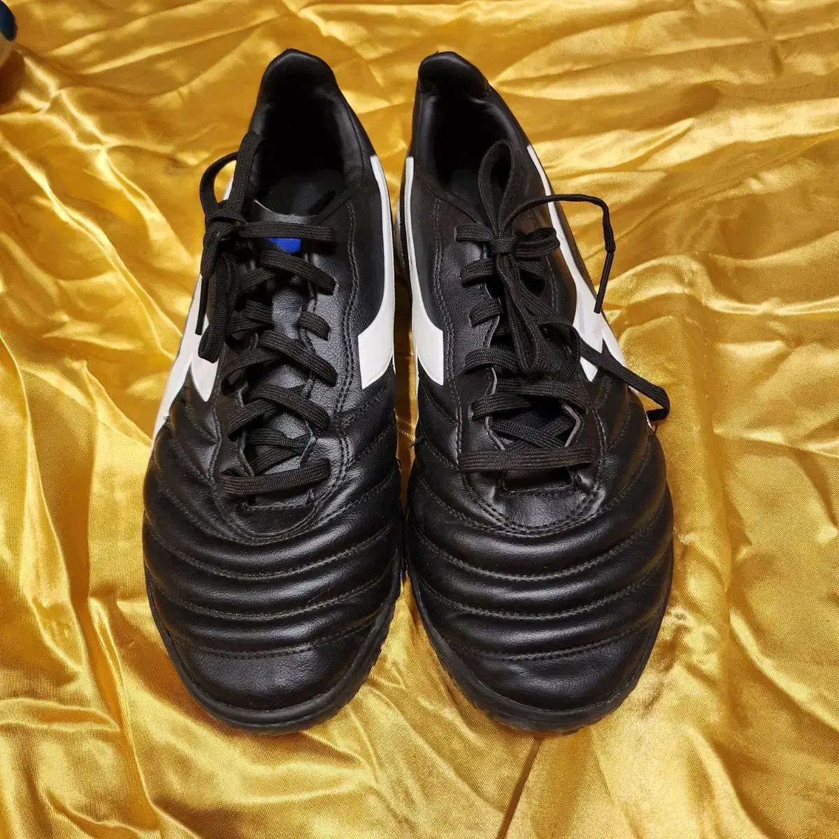 Diadora heritage(ディアドラヘリテージ) サッカーシューズ