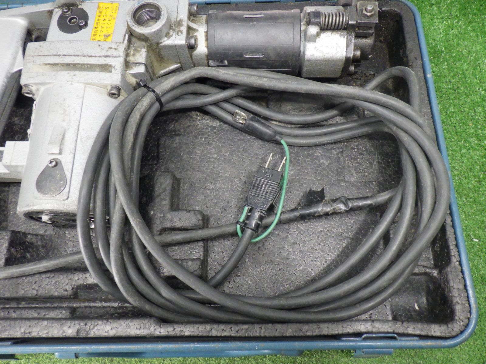 makita マキタ 100V 電動ハンマ 六角シャンク HM0810 ピック (D4884wY)