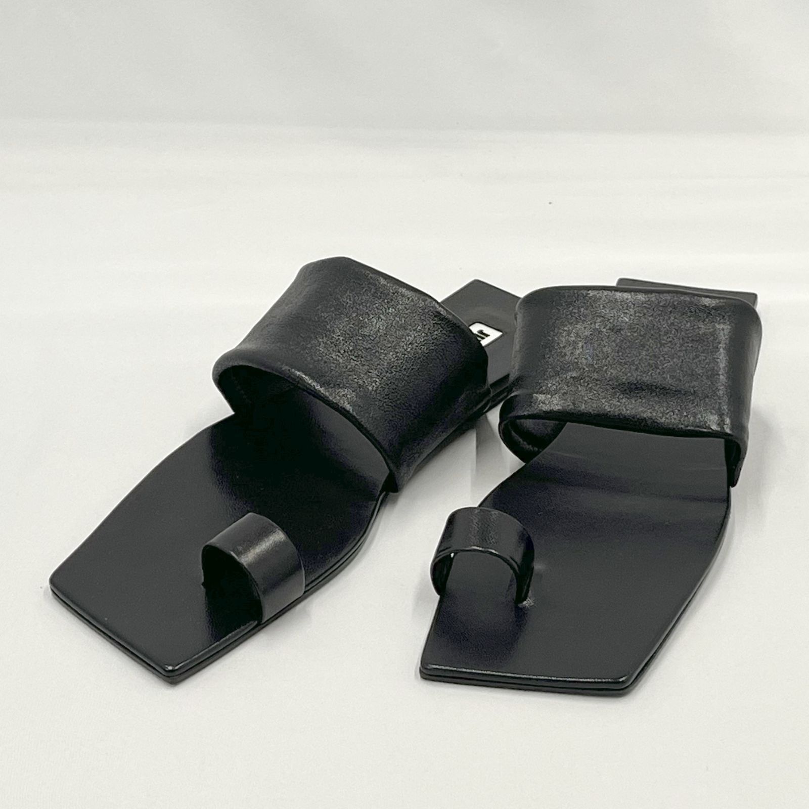 【送料・関税込】JIL SANDER SANDALS J15WP0123 P6598 001 JIL SANDER JILSANDER ジルサンダー サンダル シューズ トング
