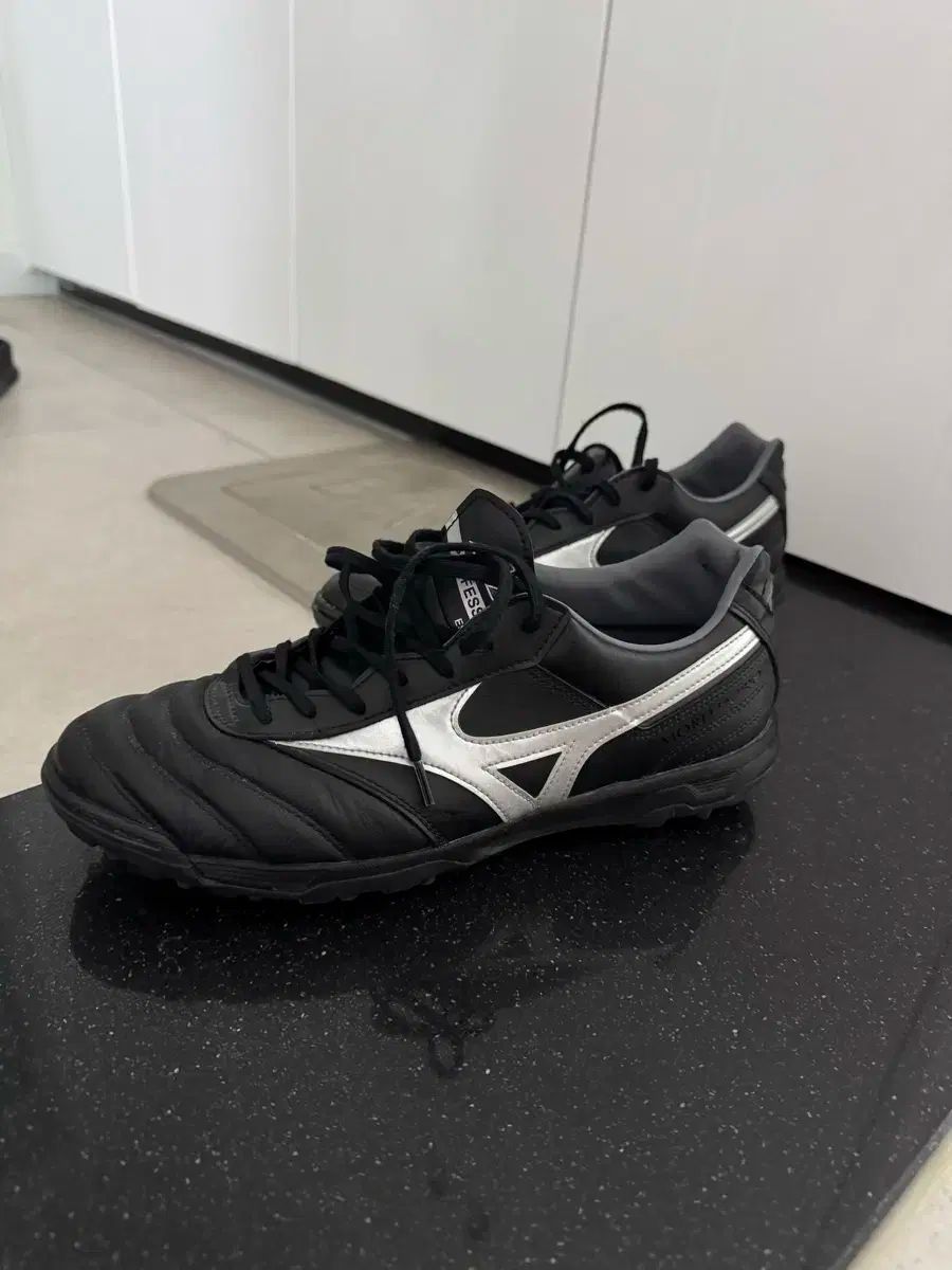 mizuno ミズノ モレリア プロ サッカーシューズ 270