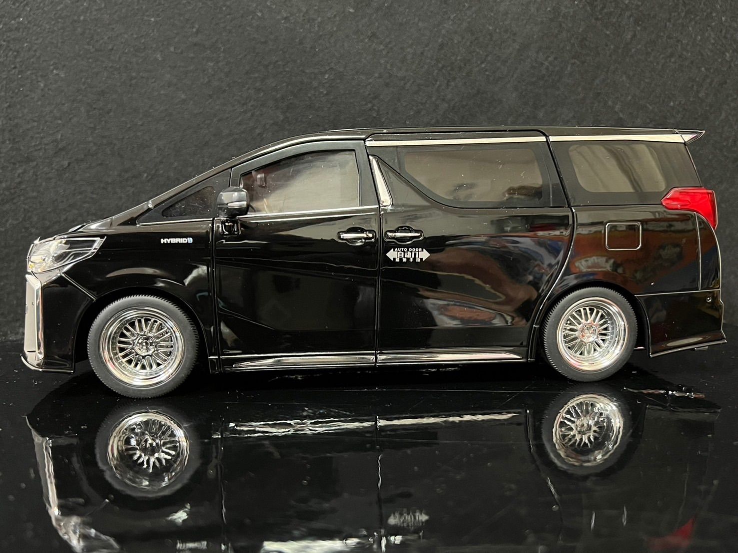 トヨタ TOYOTA アルファード 1/18 ミニカー ブラック H172 トヨタ TOYOTA アルファード 1/18 ミニカー ブラック H172 - メルカリ