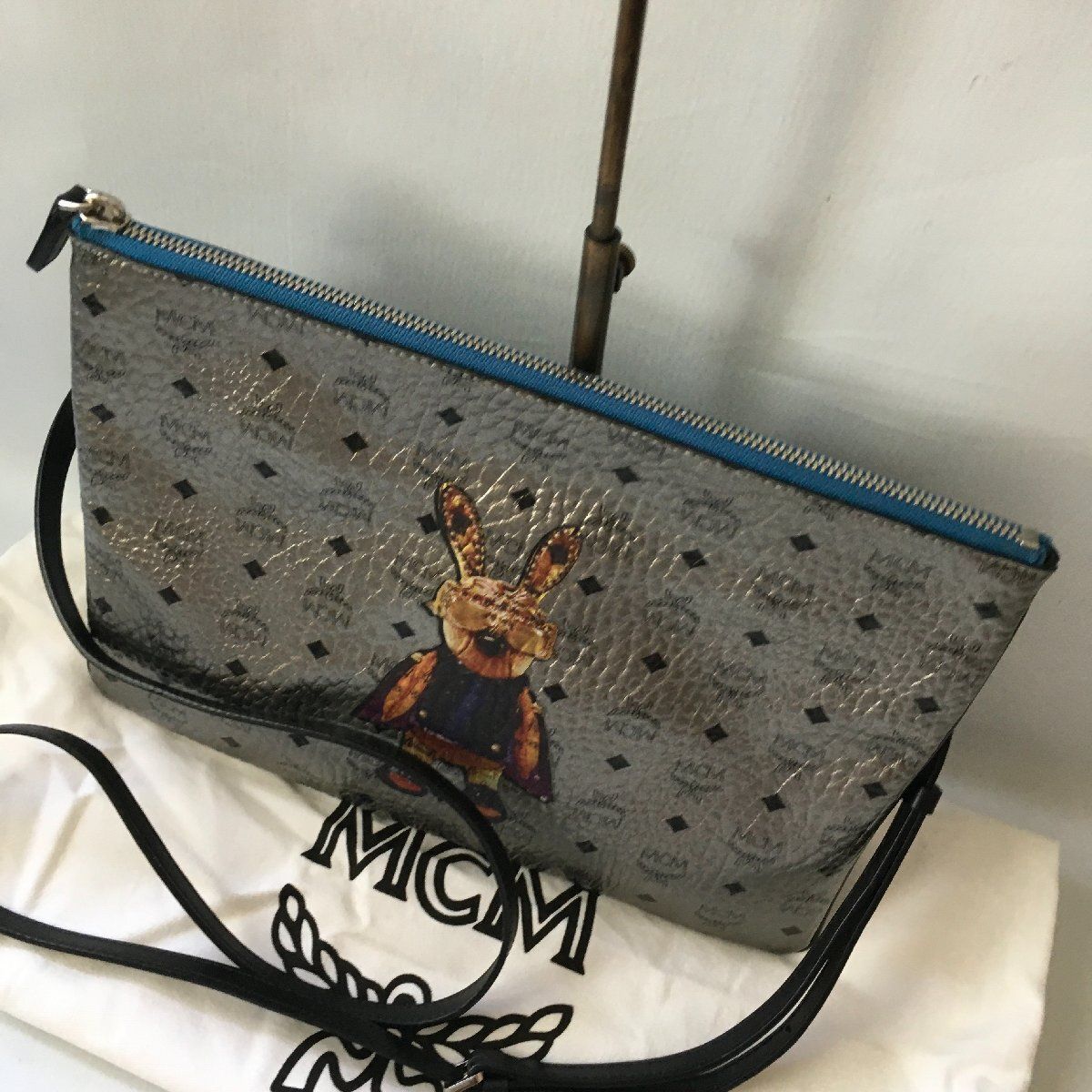 極美品 MCM（エム シー エム）レザー モノグラム ショルダー バッグ 