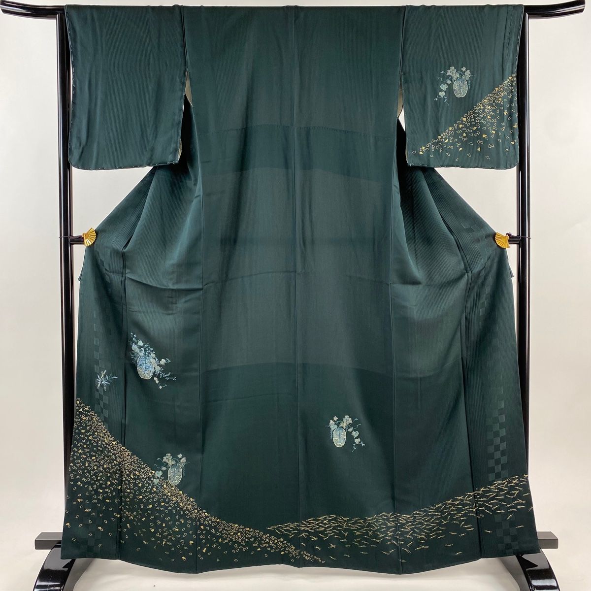 美品 訪問着 黒 枝花 金彩加工 身丈158cm 裄丈68cm お洒落 訪問着 身丈158.5cm 裄丈67cm M 袷 枝花 霞 絞り 黒 正絹 美品