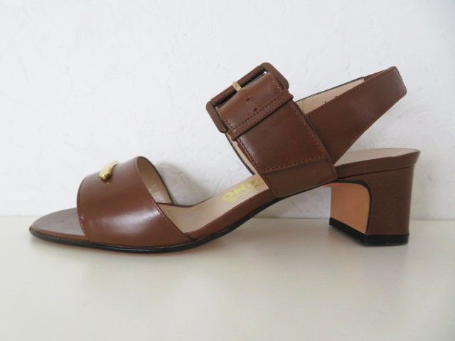 T05 Salvatore Ferragamo サルヴァトーレフェラガモ ロゴプレート