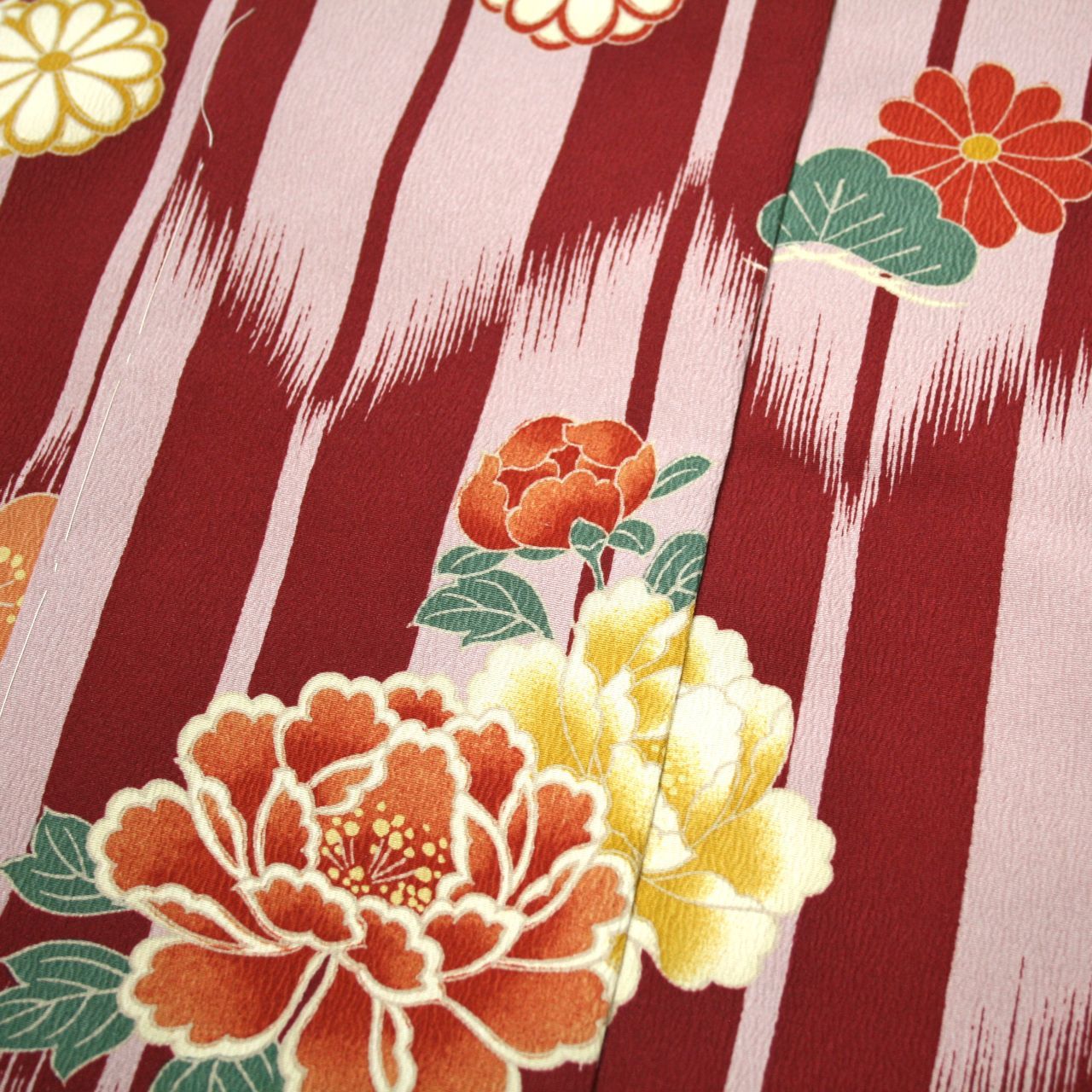 七五三 ７歳 四つ身 エンジ 矢羽 小紋柄 着物 長襦袢 ポリエステル