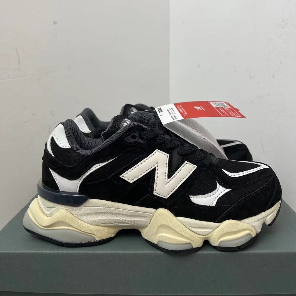 新品未使用 ニューバランス New Balance NB 9060 スニーカー