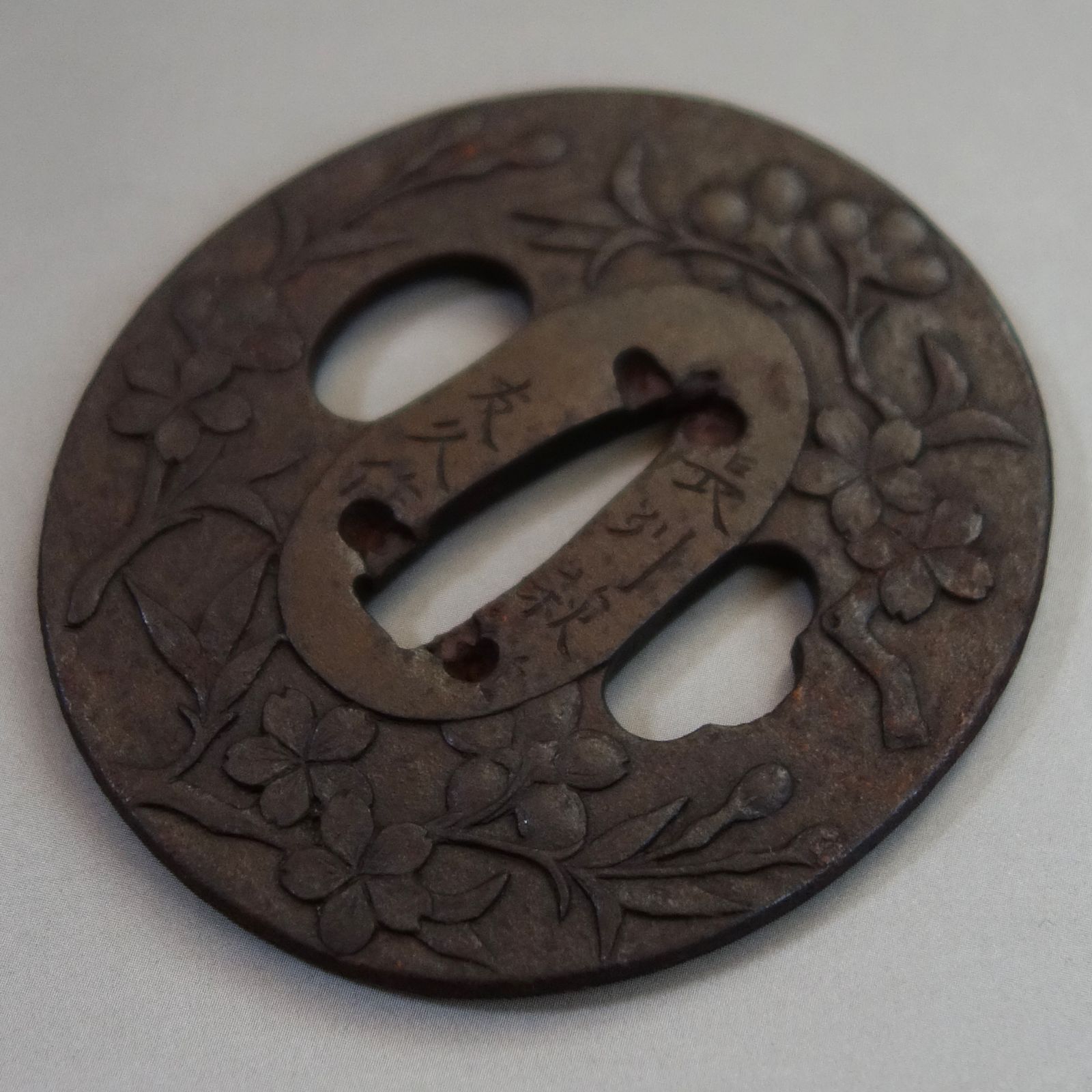 古美術 鉄地山水図刀鍔 古刀剣装具 時代物 25CC 古美術 鉄地山水