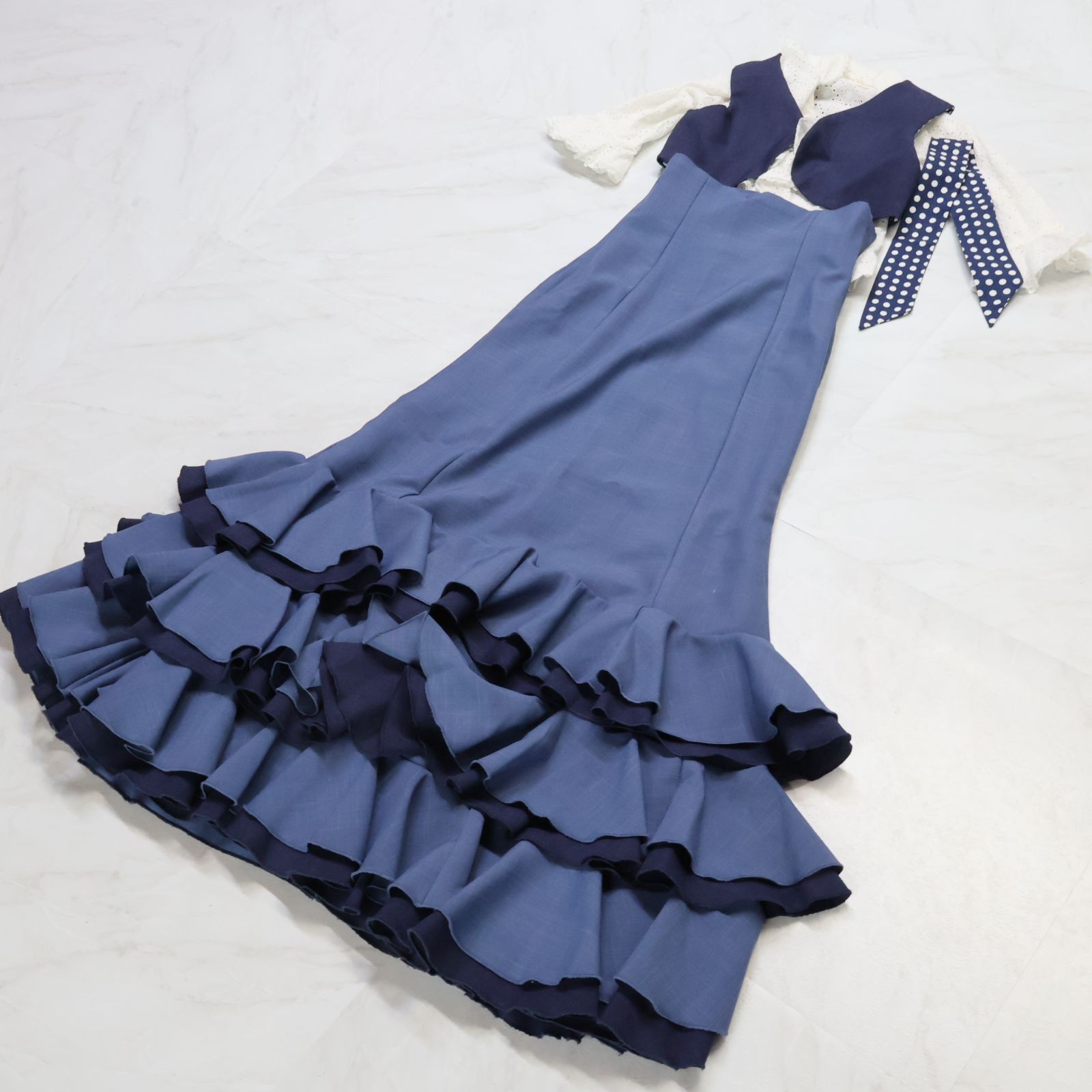 美品 フラメンコ衣装】光沢ネイビー×柄 ブラウス バタデコーラ ファルダ フラメンコ