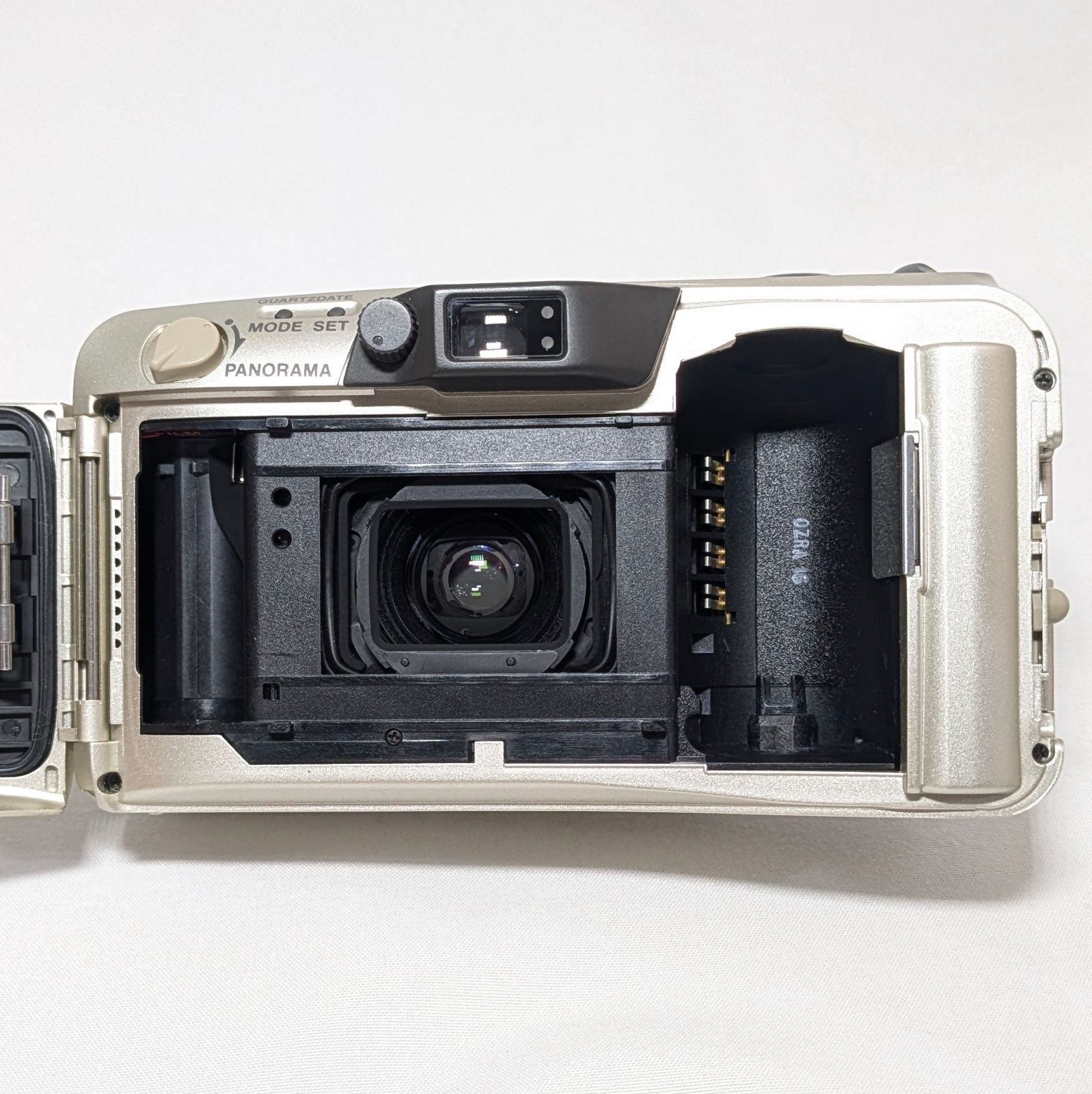 Olympus μ 初代 コンパクトフィルムカメラ フィルムカメラ】スマートなデザインで今人気のフィルム