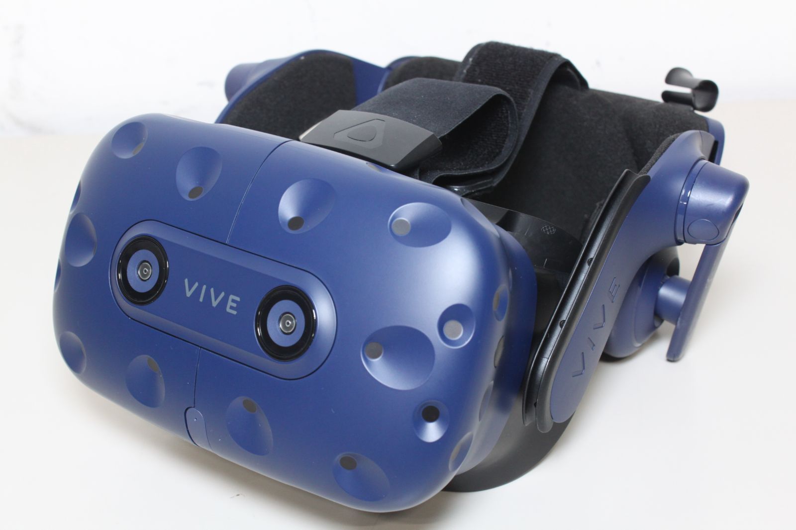 HTC/VIVE Pro スターターキット/VRヘッドマウントディスプレイ ④ - メルカリ