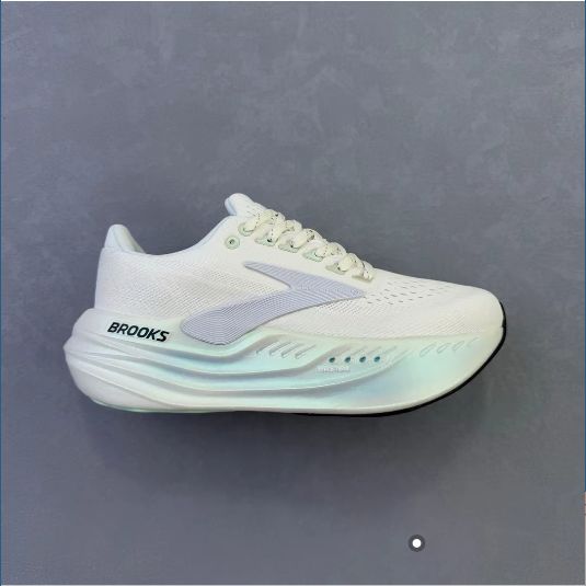 マラソンシューズ