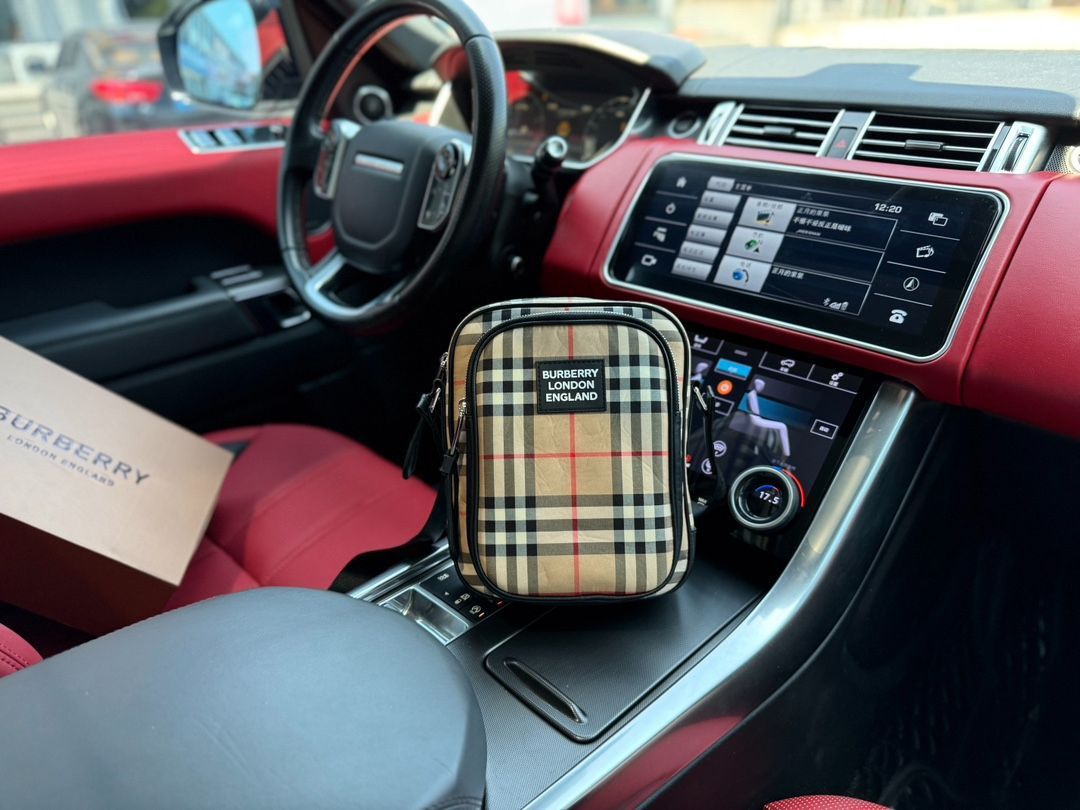 今日 Burberry ヴィンテージ レザーショルダーバッグ サイズの な価格