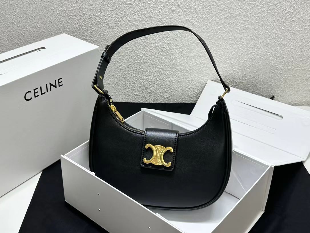 【箱付き】CELINE AVA トリオンフ ショルダーバッグ ブラック