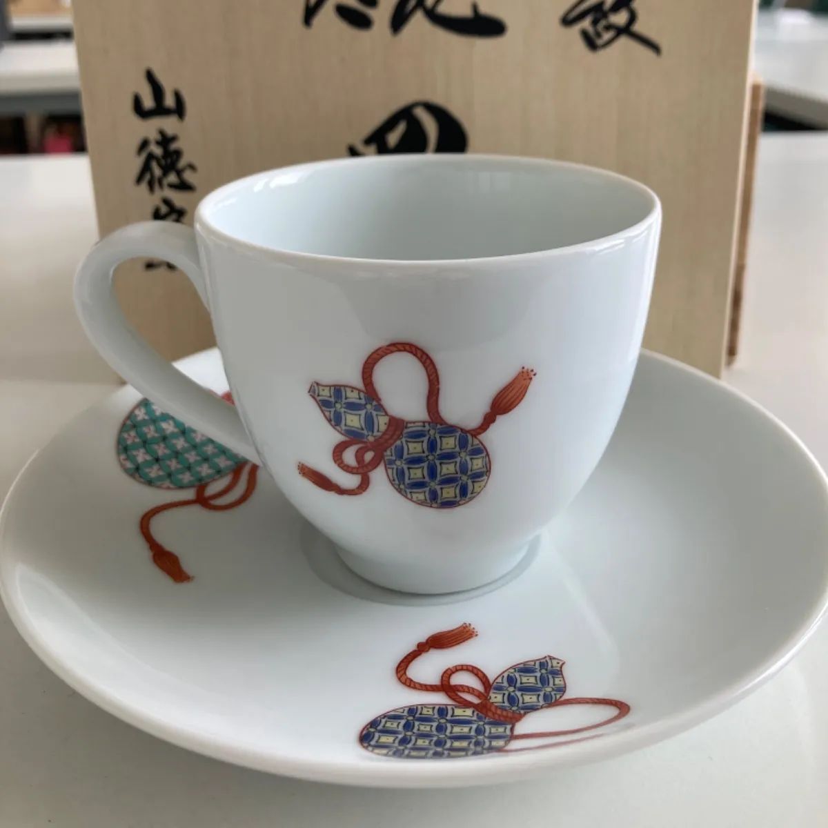 十四代 柿右衛門 珈琲椀 コーヒーカップ・ソーサー 有田焼 人間国宝 十四代柿右衛門 濁手 梅花文 ペア 珈琲碗皿 共