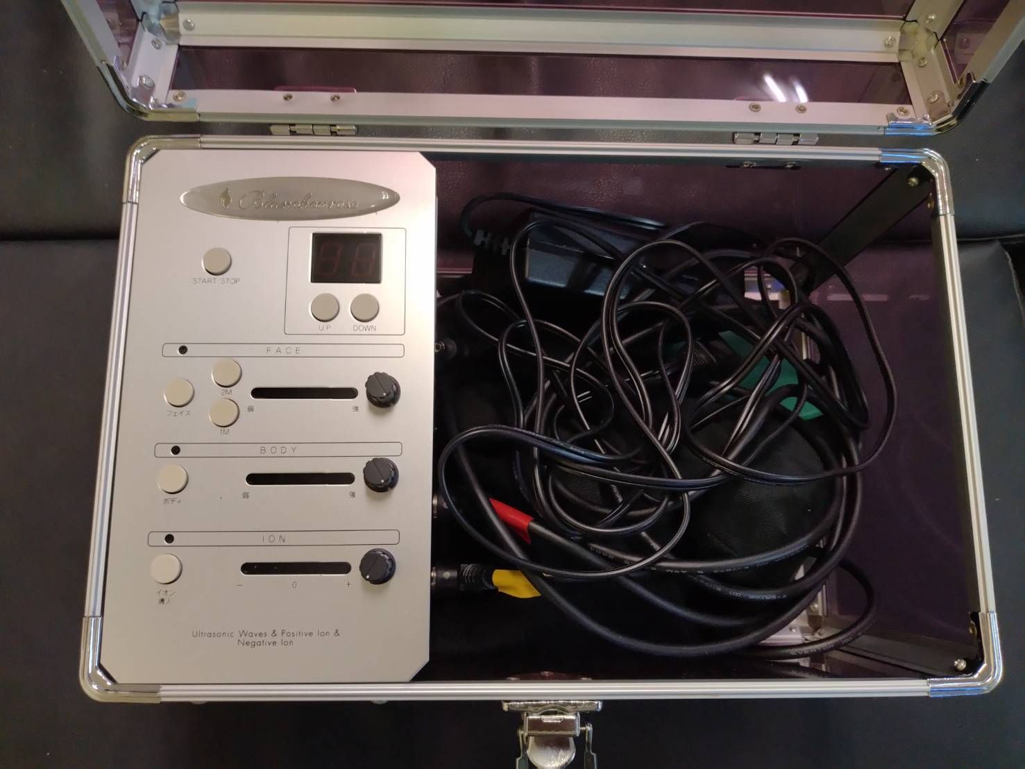 ブランシュローズ 家庭用美容機器 超音波美顔器・イオン導入器