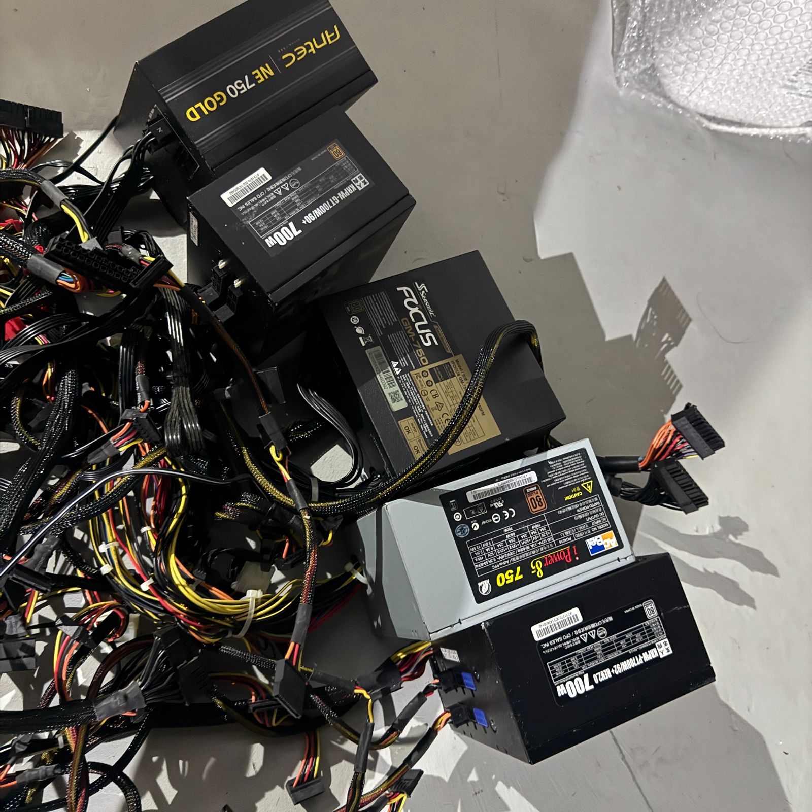 ８ 通電 済 電源ユニット 700W～750W 9個