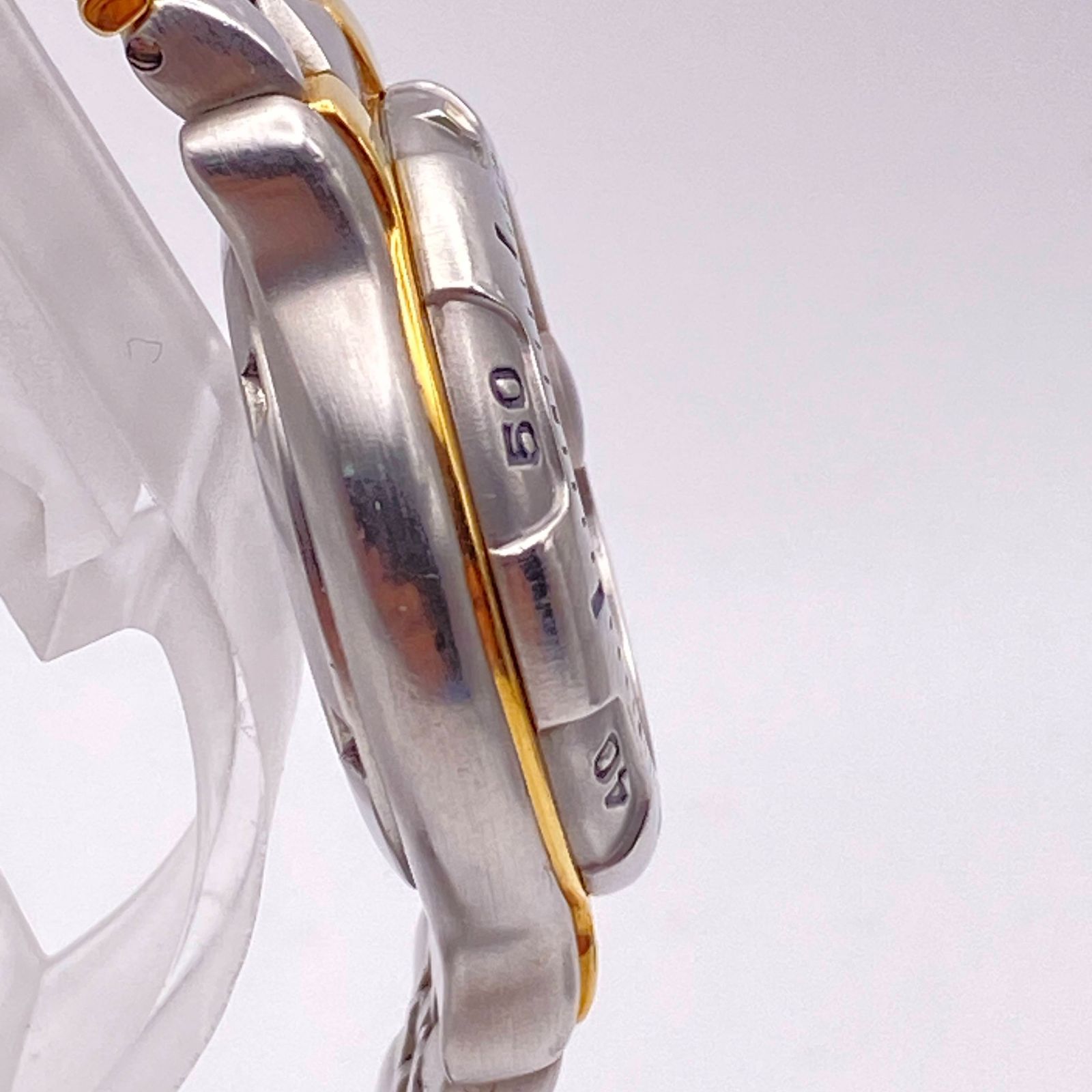 タグホイヤー TAG Heuer クオーツ 電池式 プロフェッショナル 200m 