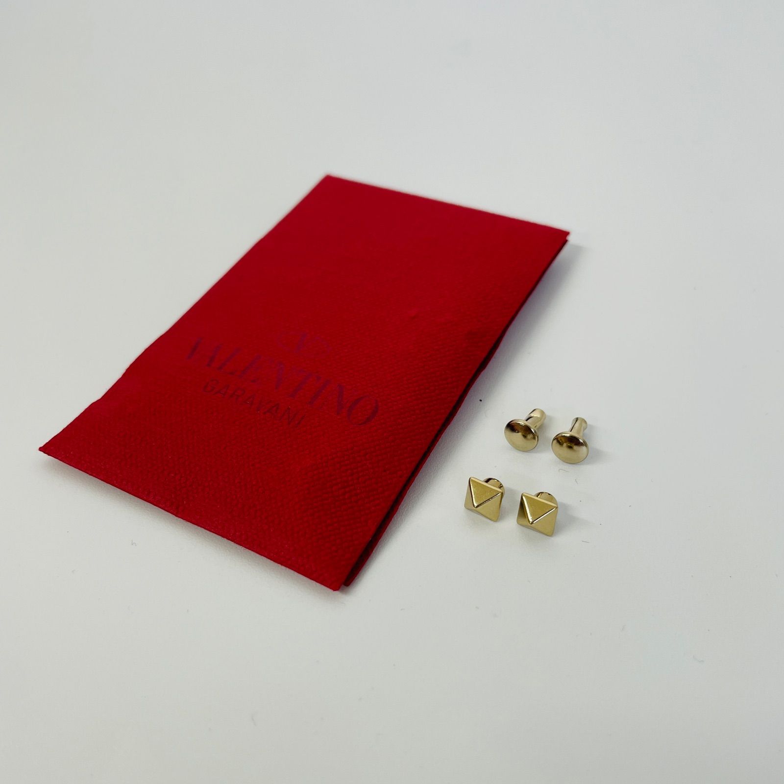 中古 VALENTINO ヴァレンティノ UW2B0122NAP ロックスタッズ 中古 VALENTINO ヴァレンティノ UW2B0122NAP ロックスタッズ