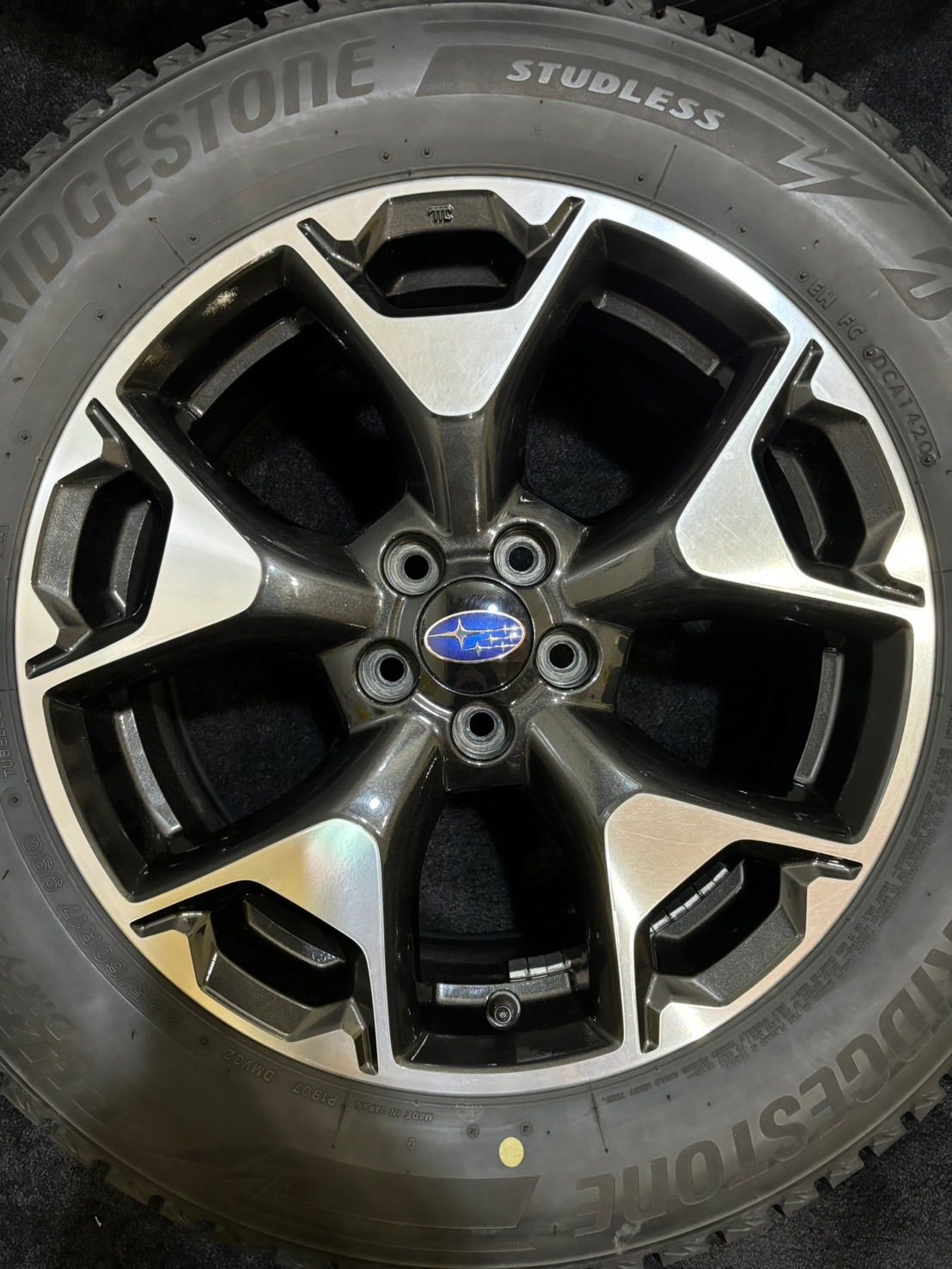 225/60R17 フォレスター スタッドレス純正ホイール付4本セット