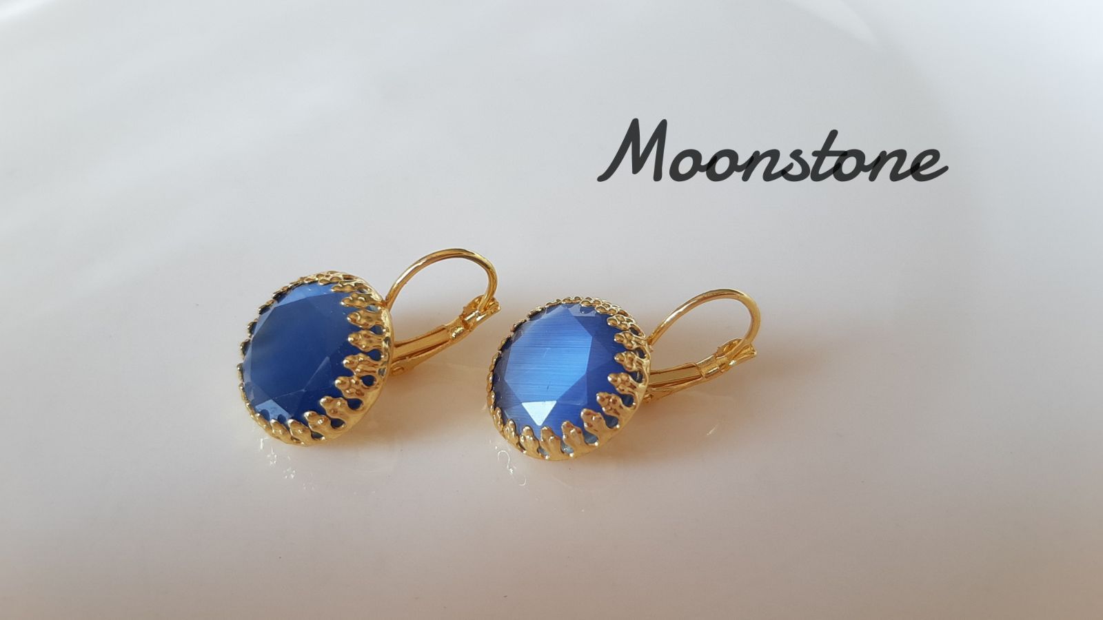 新入荷『TanzaniteMoonstone』のひとめぼれ天然石ピアス - メルカリ