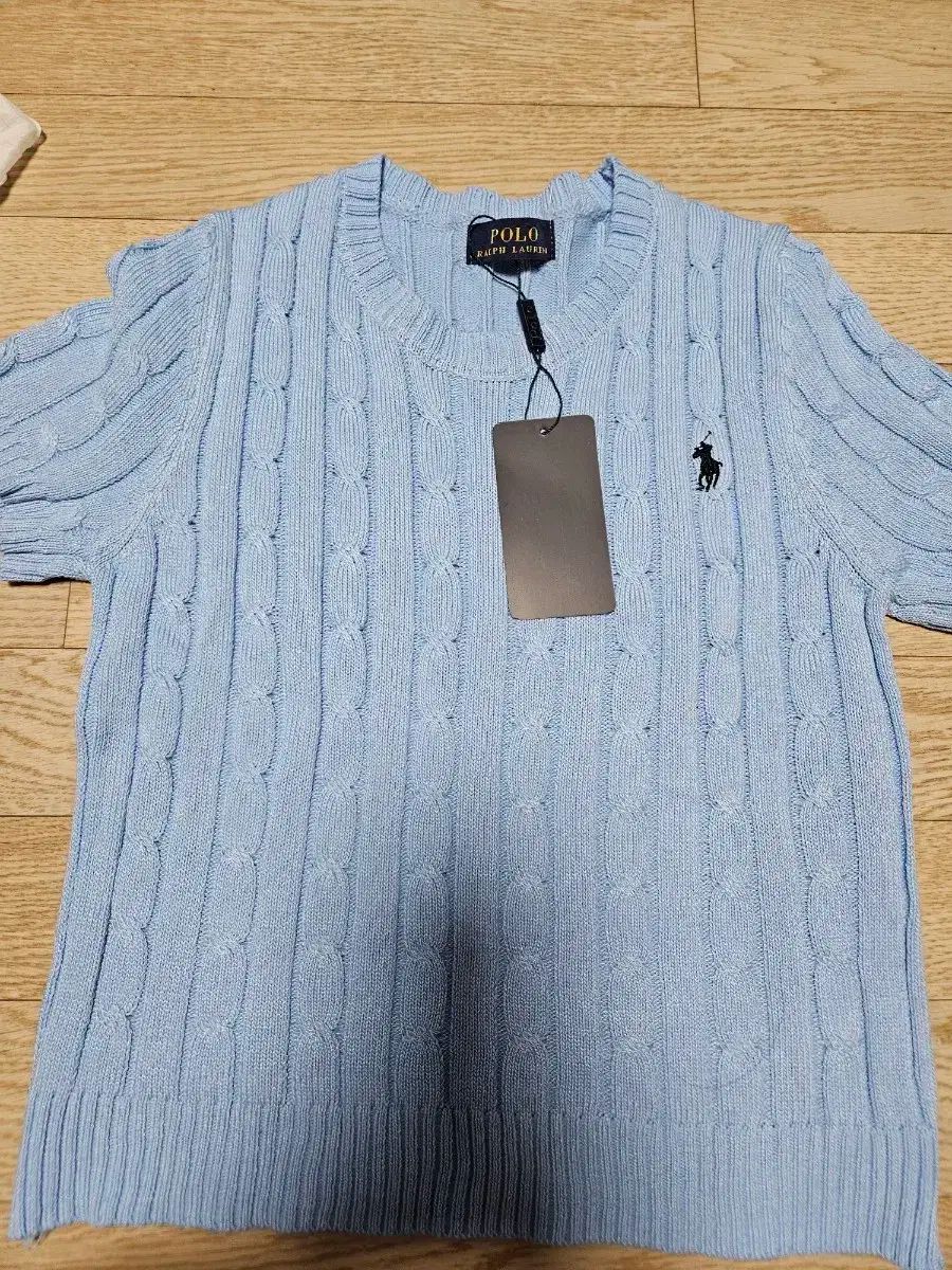 ポロ ケーブル編み