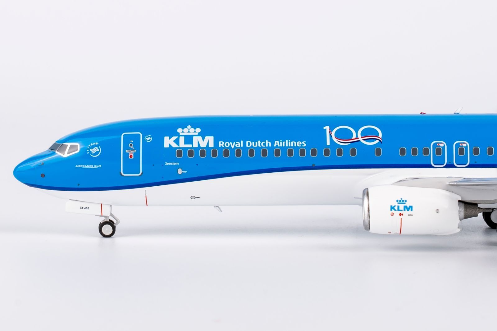 737-900|w