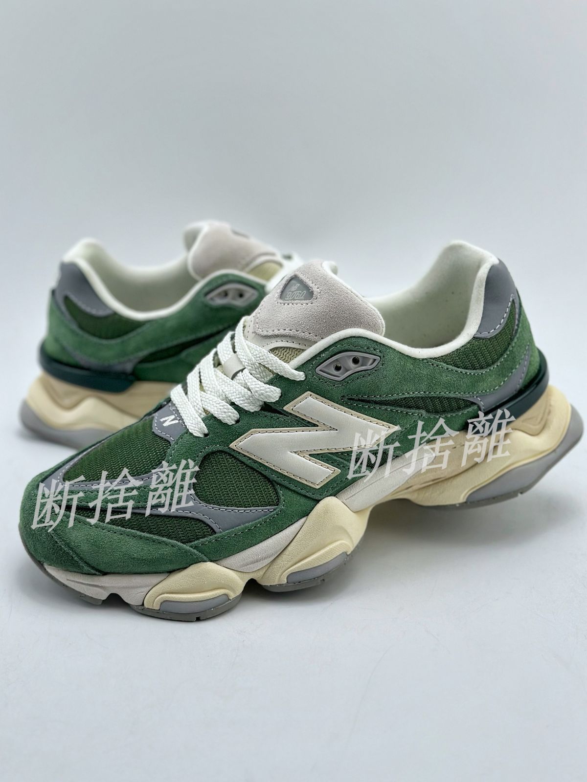 新品、 Joe Freshgoods x New Balance NB9060   NEW BALANCE 靴  スニーカー  U9060VNGSJ